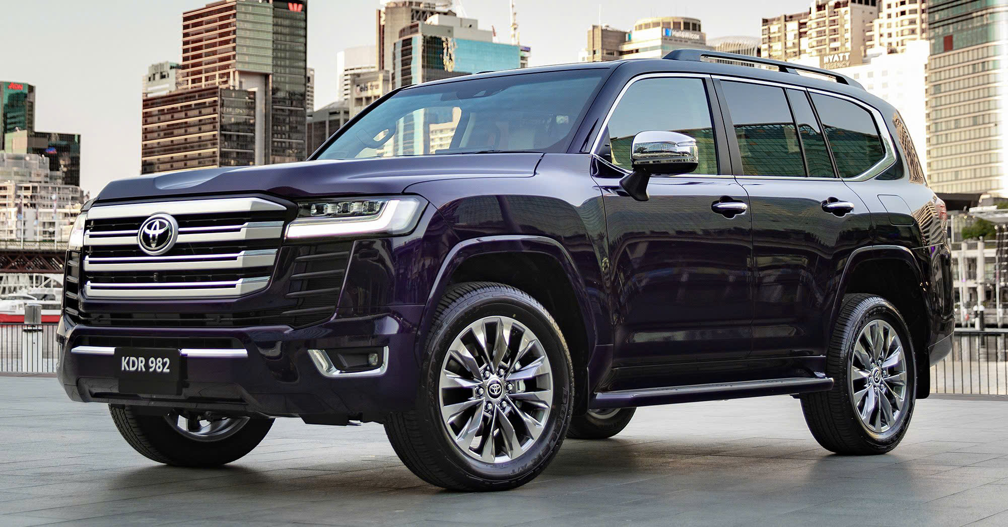 LAND CRUISER LC300 THAY ĐỔI MỘT SỐ CHI TIẾT PHIÊN BẢN 2025