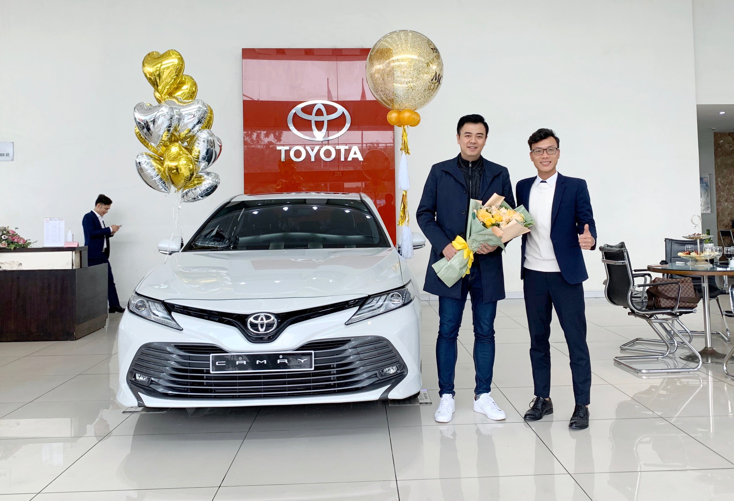 BÀN GIAO XE MỚI - MC DIỄN VIÊN TUẤN TÚ