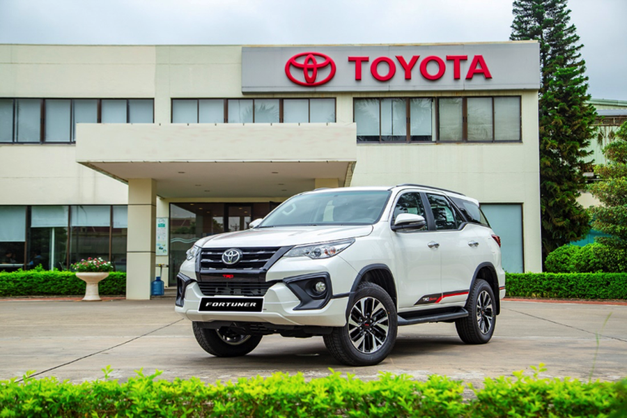 Chi tiết xe Fortuner TRD hoàn toàn mới
