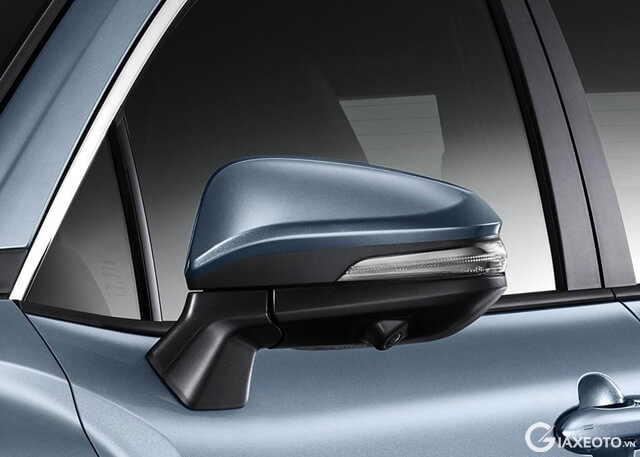 guong-chieu-hau-xe-toyota-corolla-cross