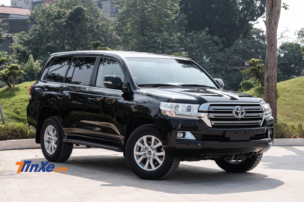 Toyota Land Cruiser 2020 chính hãng được bổ sung 4 tính năng, giá tăng 47 triệu đồng Toyota Land Cruiser 2020 chính hãng được bổ sung 4 tính năng, giá tăng 47 triệu đồng