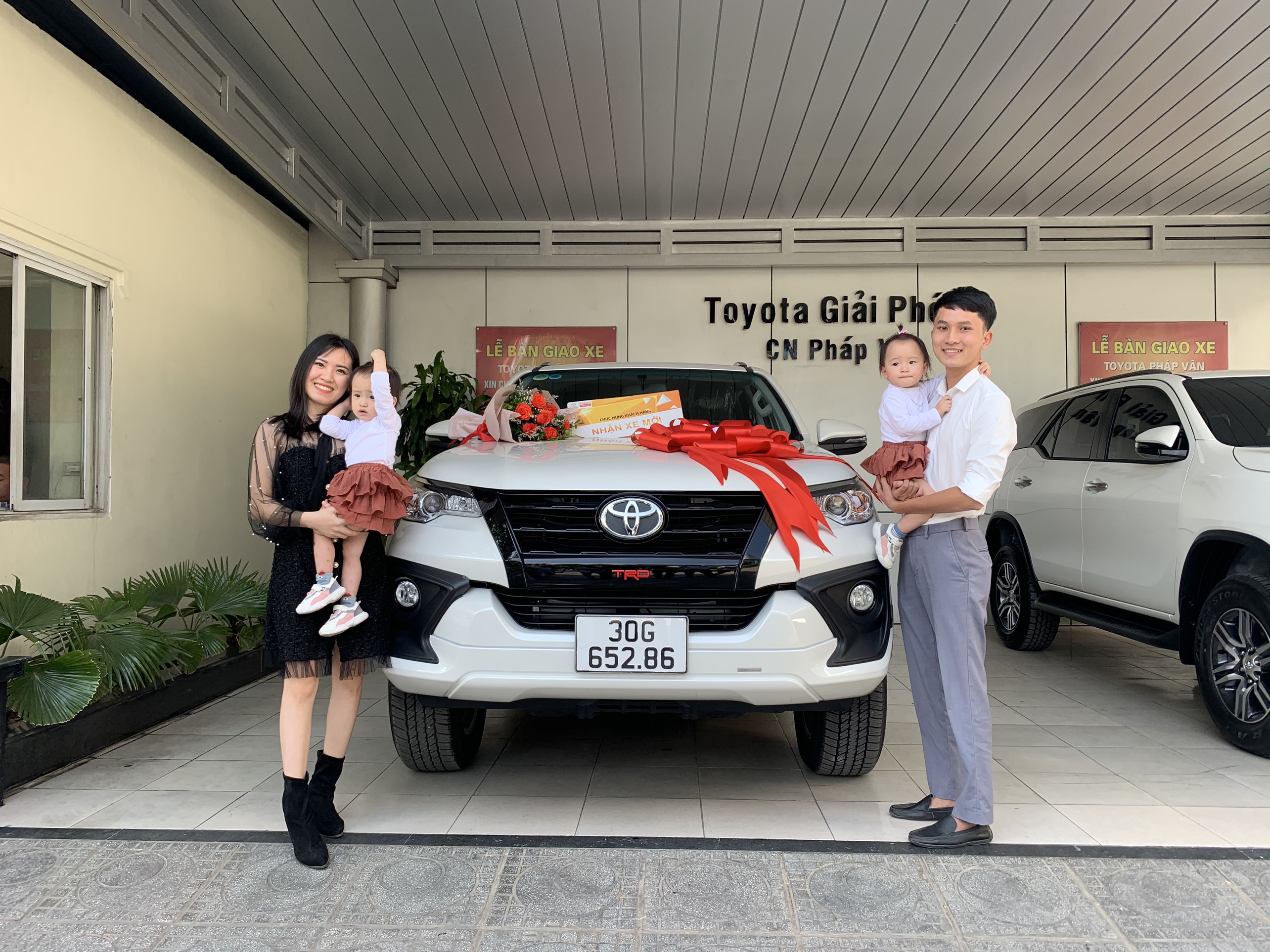 Toyota Pháp Vân bàn giao xe